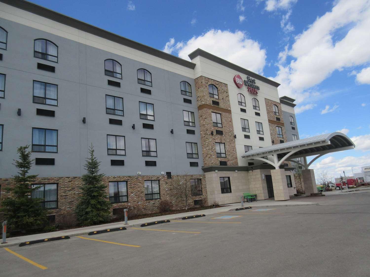 Best Western Plus Airdrie Gateway Buitenkant foto