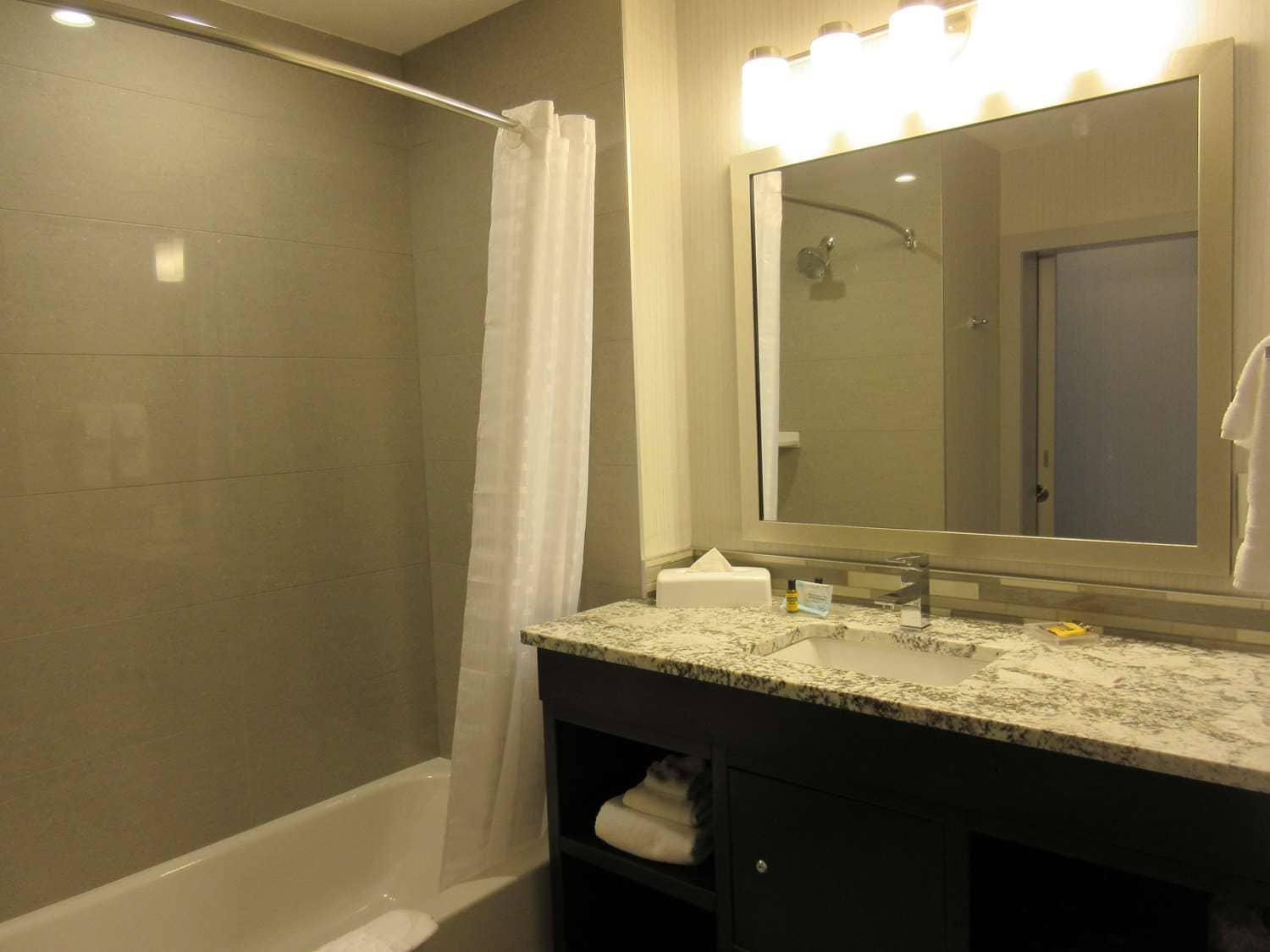 Best Western Plus Airdrie Gateway Buitenkant foto