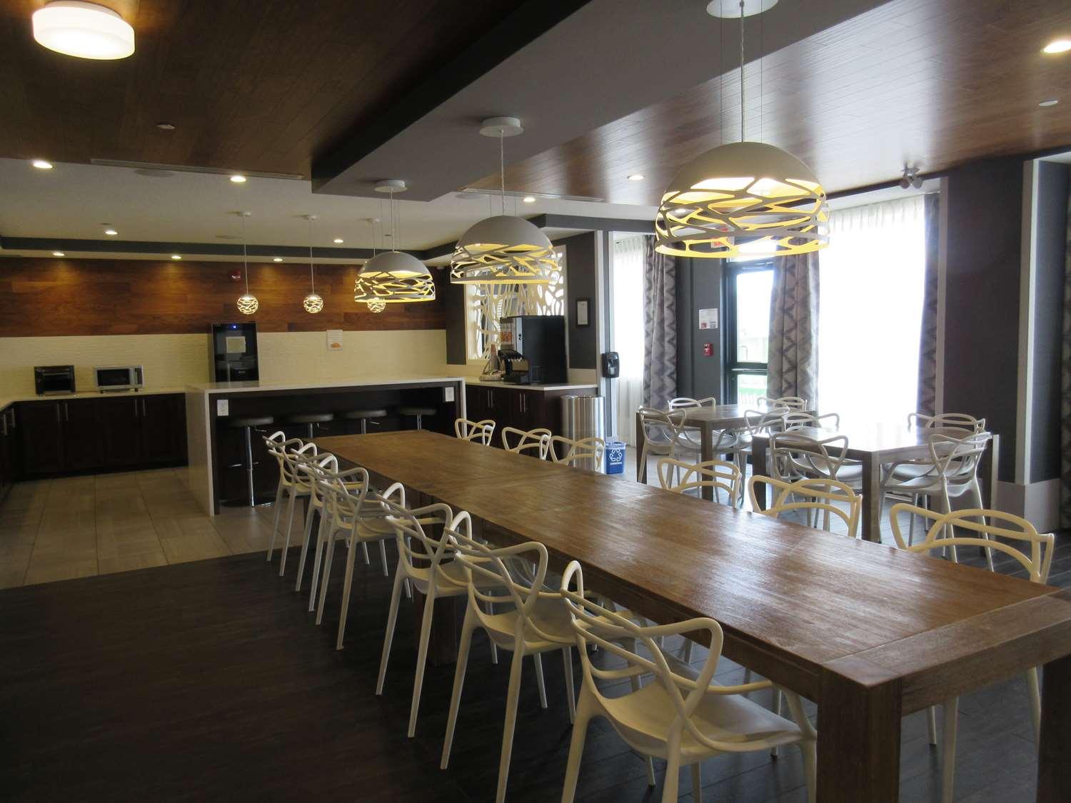 Best Western Plus Airdrie Gateway Buitenkant foto