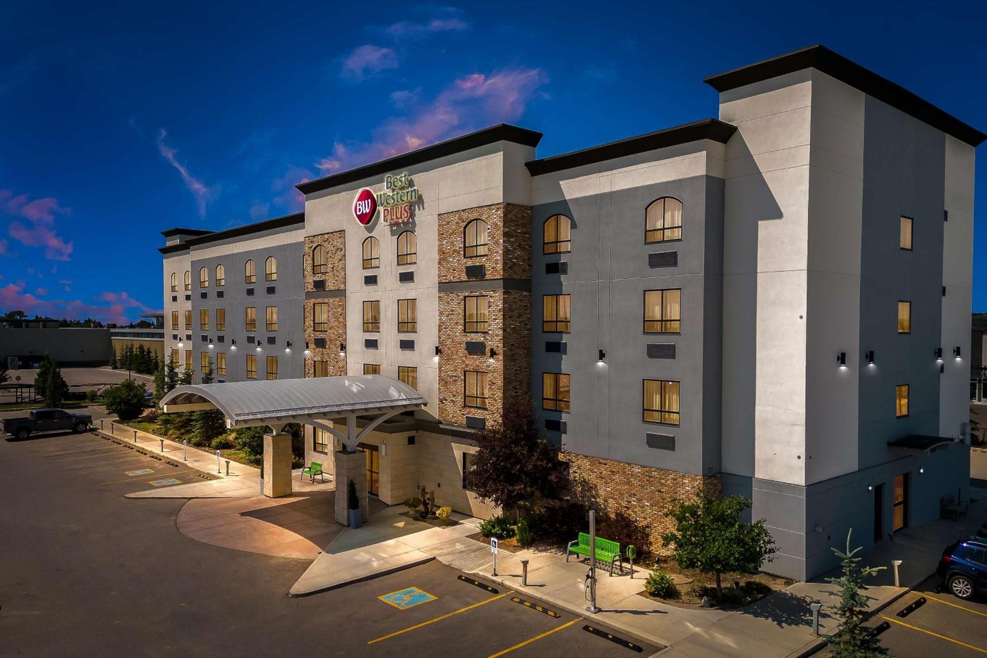 Best Western Plus Airdrie Gateway Buitenkant foto