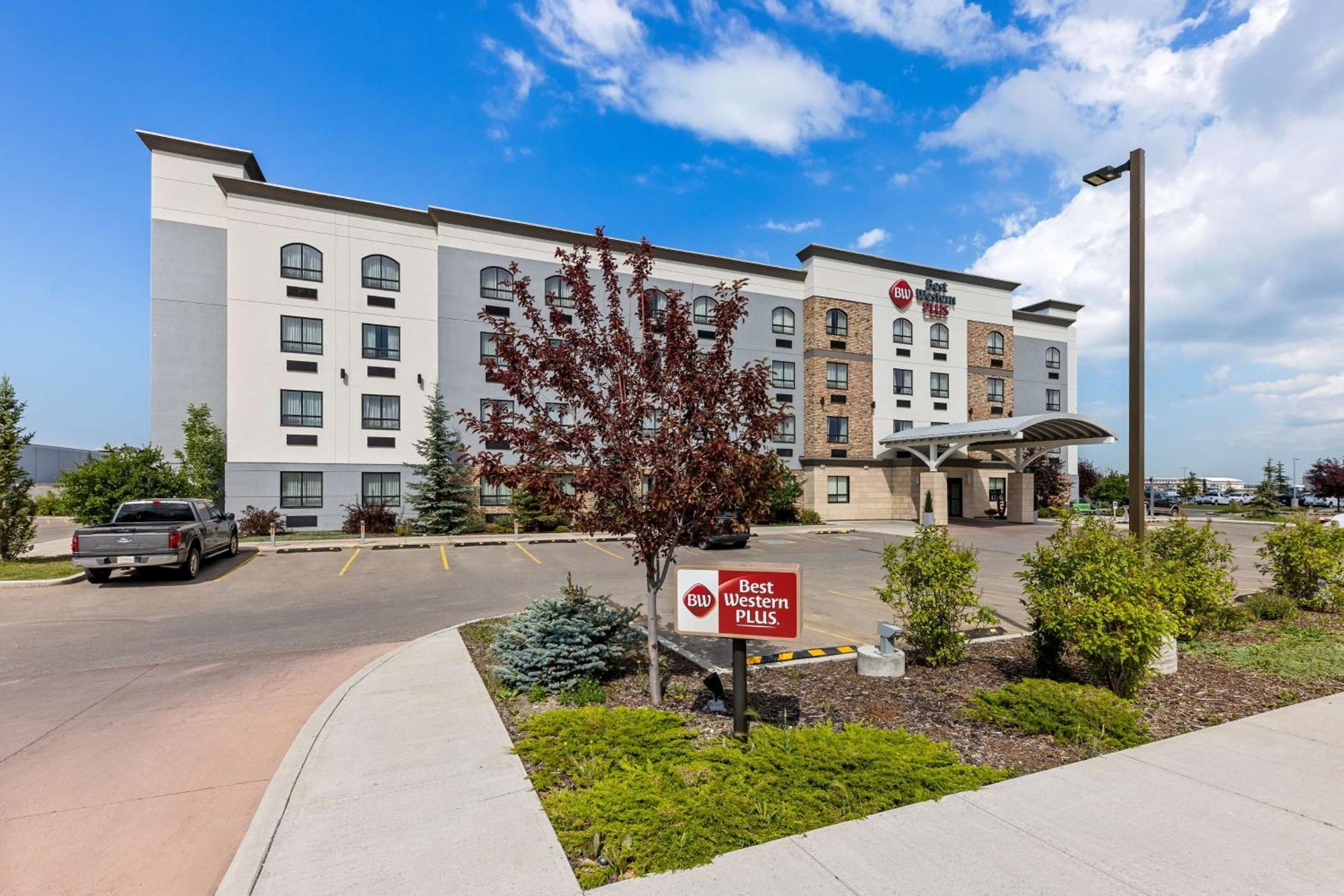 Best Western Plus Airdrie Gateway Buitenkant foto