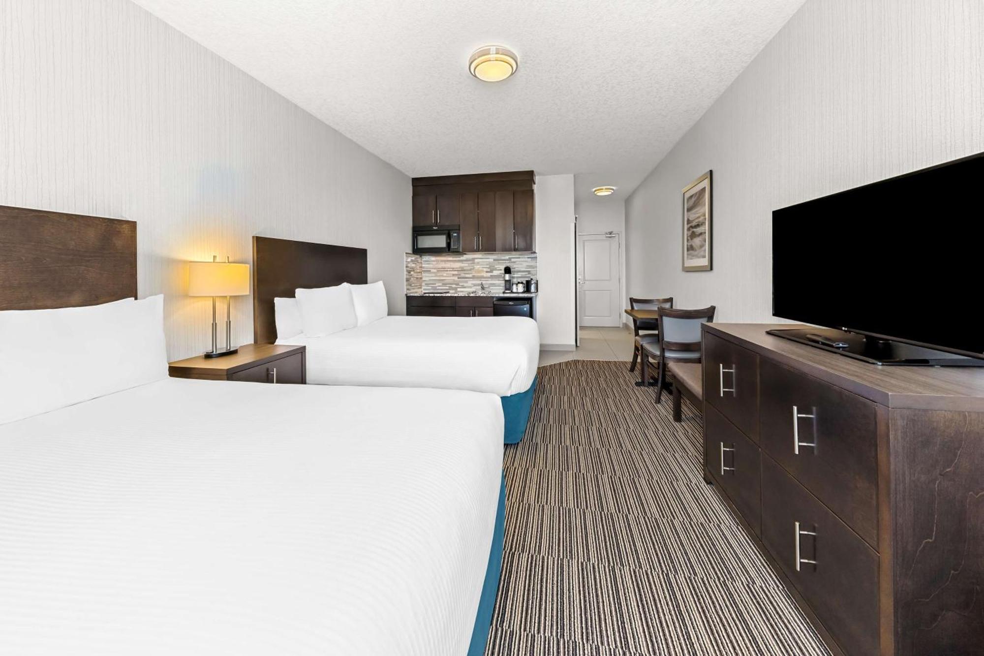 Best Western Plus Airdrie Gateway Buitenkant foto