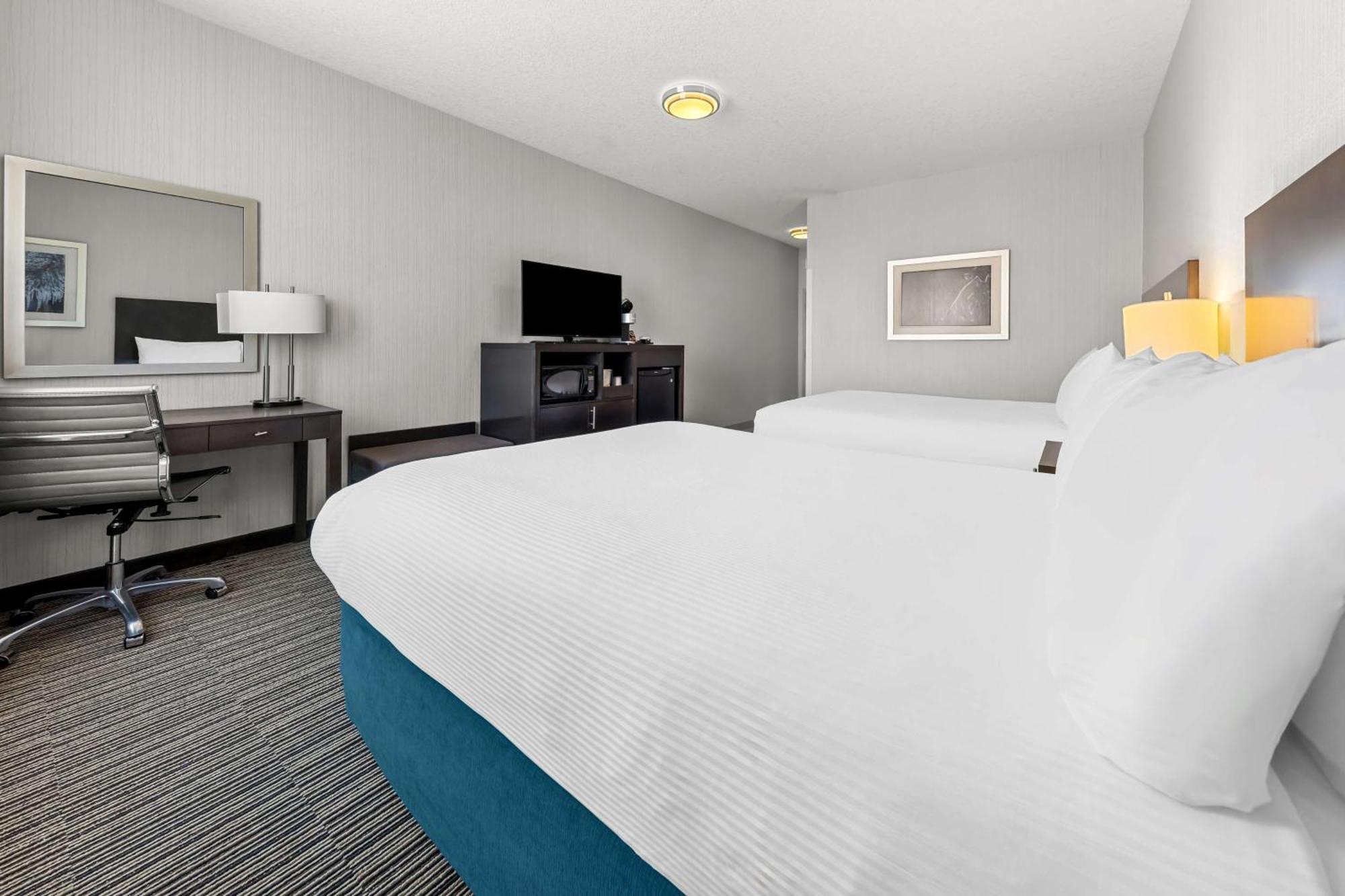 Best Western Plus Airdrie Gateway Buitenkant foto